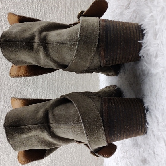 Fiorentini & Baker Grey Suede Leather Almond Toe Buckled Cross Strap Ankle Boot - Picture 6 of 16